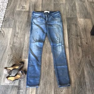 NWOT~Abercrombie super skinny jeans
